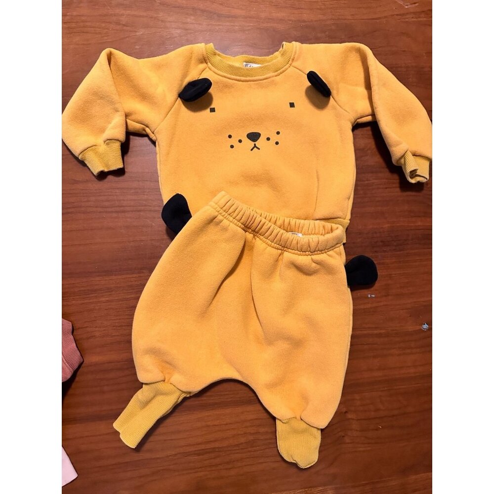 Kids & Baby 6-12M Adorable Yellow Fleece Sweatshirt & Pants Set With Ears